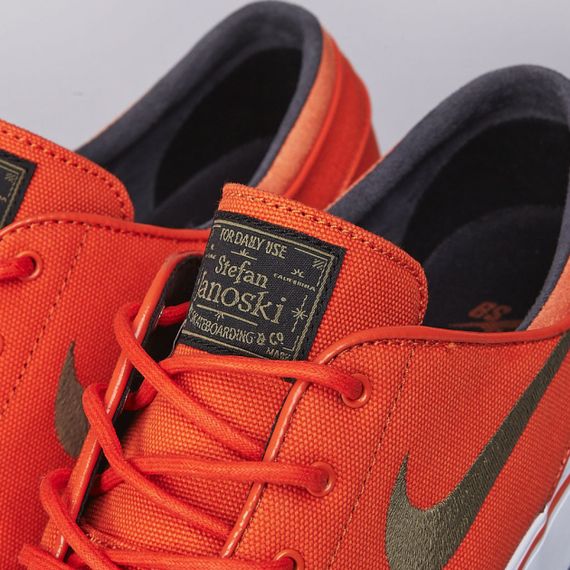 nike-sb-stefan-janoski-urban-orange-medium-olive-black-now-available-1