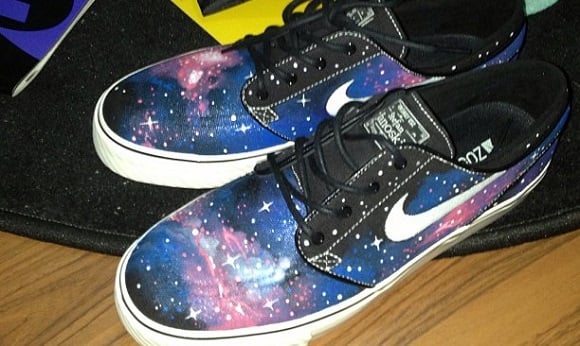 nike janoski galaxy