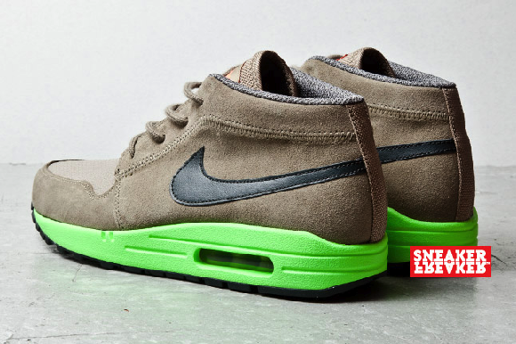 nike-wardour-max-1-olive-lime-2