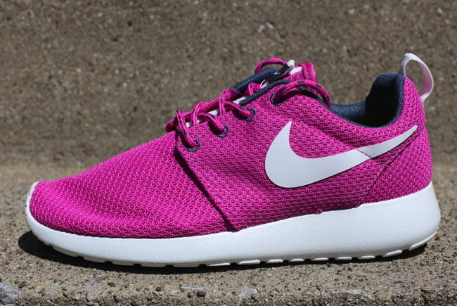 pink roshe run women