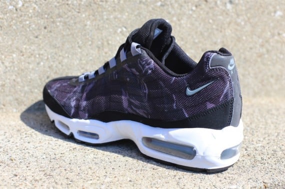 now-available-nike-air-max-95-tape-camo-1Now Available Nike Air Max 95 Tape Camo