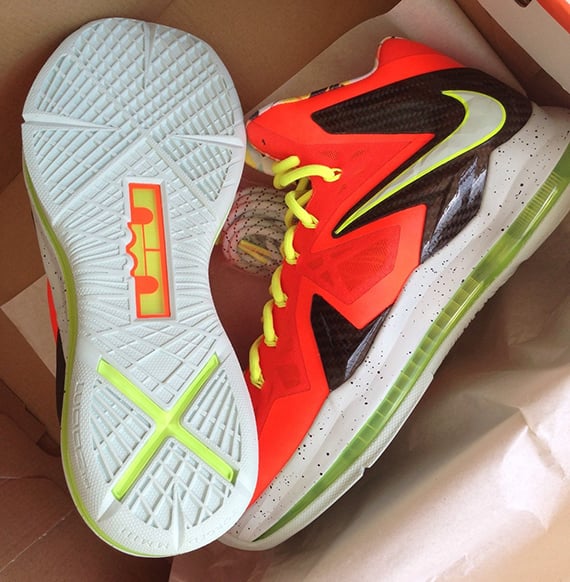 Release Reminder Infrared Volt Nike LeBron X Elite