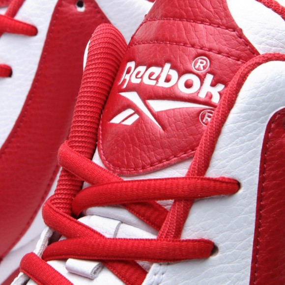 SNS x Reebok Kamikaze II Polkagris Release Reminder