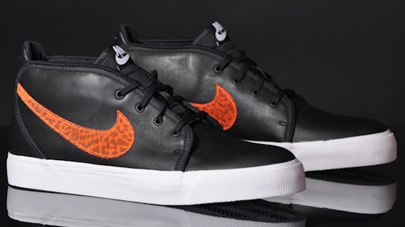 Nike Toki Premium FB Safari New Release