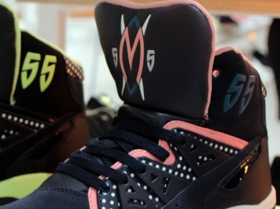 adidas Originals WMNs Mutombo – First Look