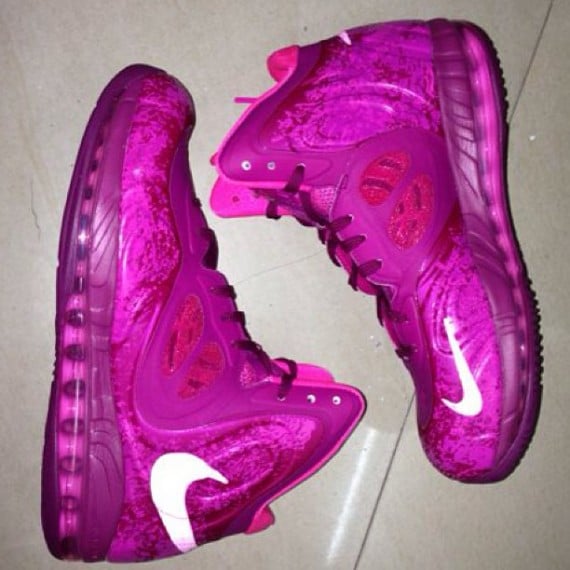 Nike Air Max Hyperposite Pink