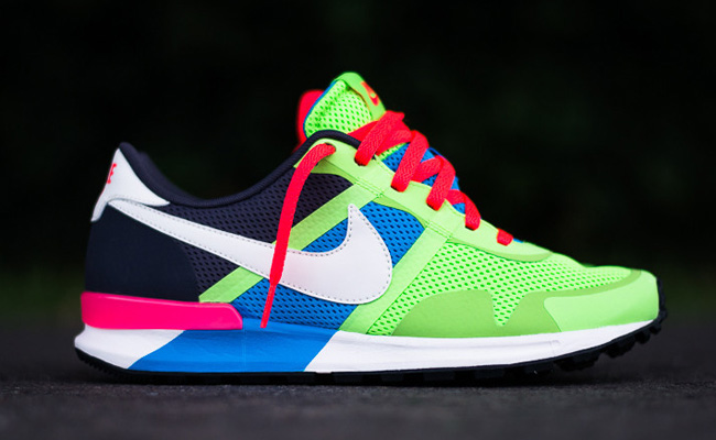 nike-air-pegasus-8330-blue-hero-flash-lime-1