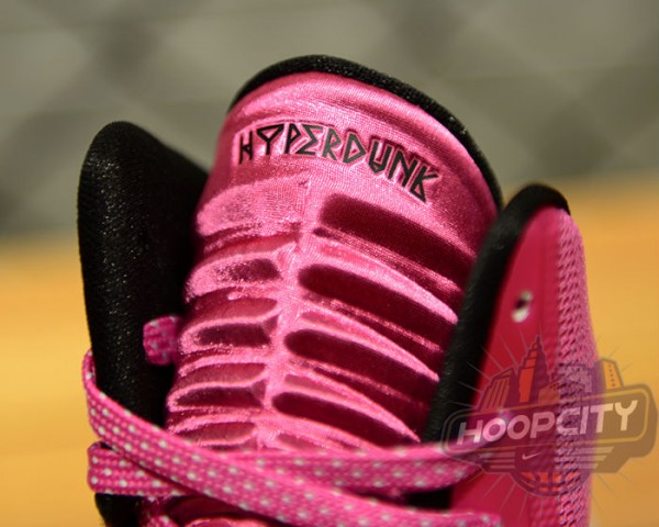nike-hyperdunk-2013-kay-yow-think-pink-3