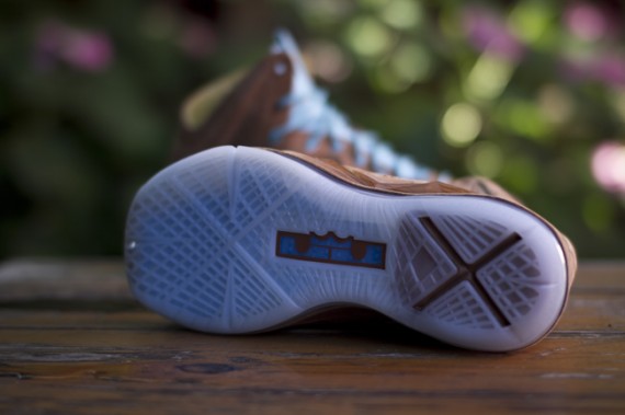 Nike LeBron X EXT Hazelnut Release Reminder