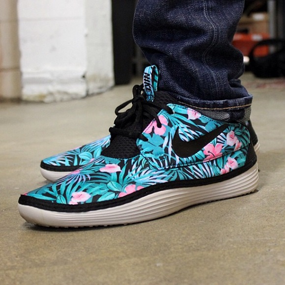 Nike Solarsof Moccasin Floral First Look