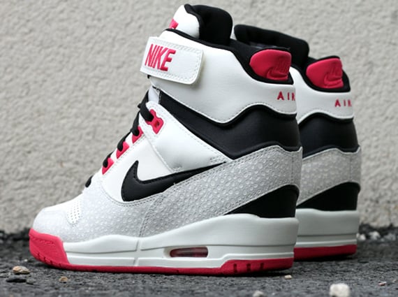 nike air revolution sky hi