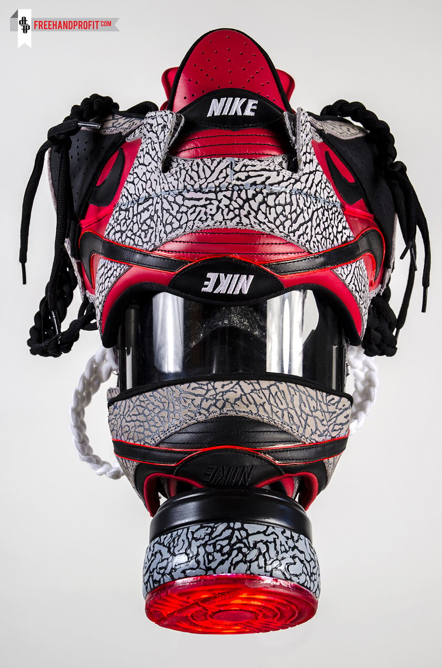 Nike SB x Supreme Dunk Gas Mask