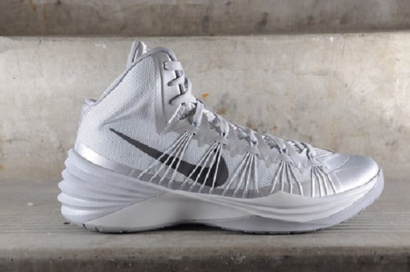 Nike Hyperdunk 2013 Pure Platinum – First Look