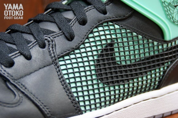 Air Jordan I 1 89 Green Glow Release Info And Detailed Look