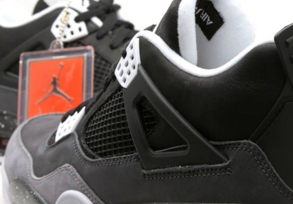 Air Jordan Retro IV Fear Yet Another Detailed Look
