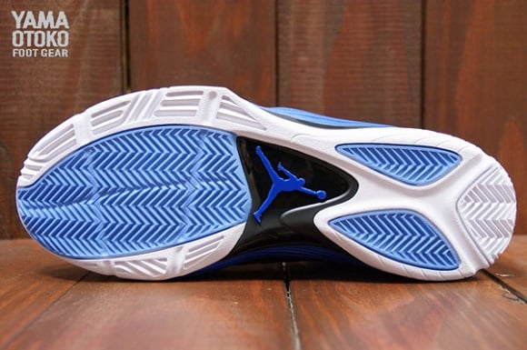 Jordan Prime Fly Black Blue Detailed Look