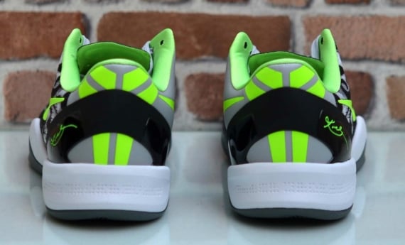 Nike Kobe 8 Graffiti Release Date Change