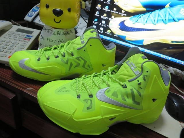 Nike LeBron XI (11) ‘Volt’