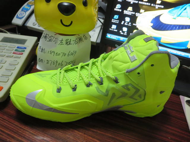 nike-lebron-xi-11-volt-4