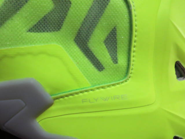 nike-lebron-xi-11-volt-9