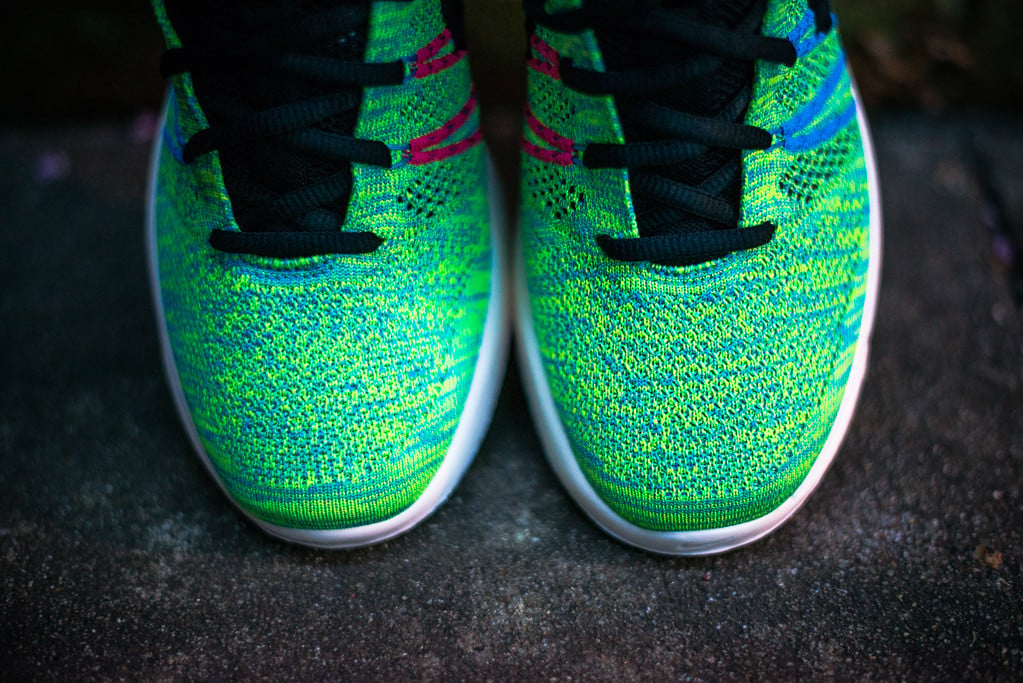 nike-lunar-flyknit-chukka-blue-glow-black-volt-sail-now-available-6