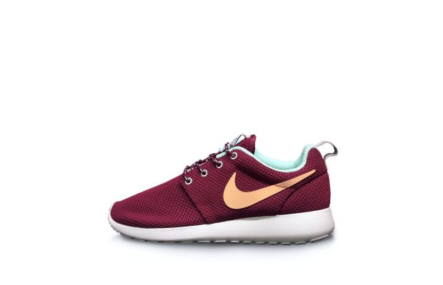 Nike Roshe Run ‘Raspberry Red-Purple Dynasty’