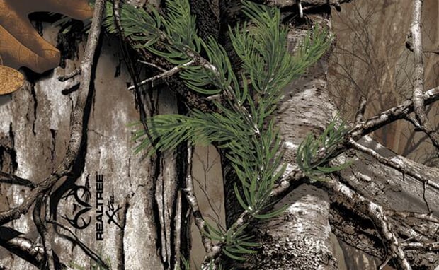 nikeid-teases-realtree-camouflage-option