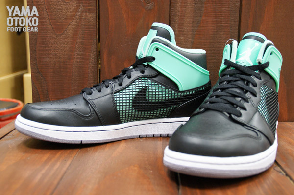 Air Jordan I (1) ’89 “Green Glow” : Release Info and Detailed Look