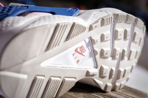 release-reminder-size-nike-air-huarache-pack-grey-royal-pink-3