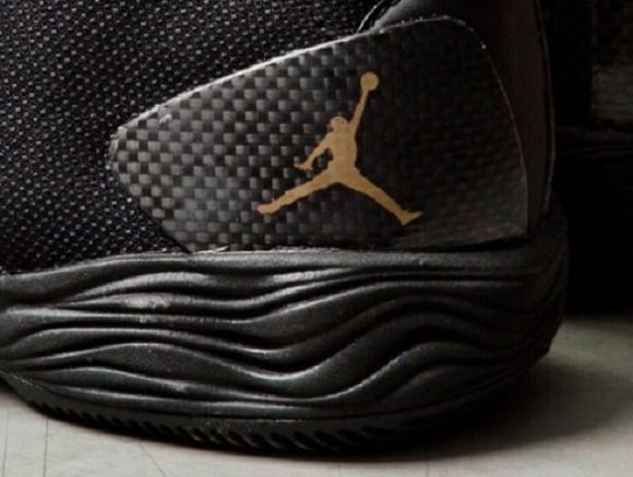 Air Jordan XX8 Lite Black/Metallic Gold - First Look