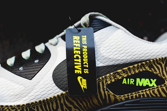 Nike AM90 Reflective