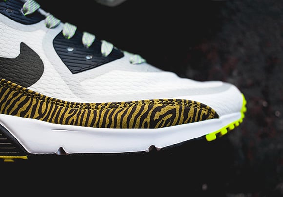 Nike AM90 Reflective