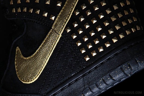 Nike WMNS Dunk Sky Hi Gold Stud New Release
