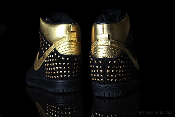 Nike WMNS Dunk Sky Hi Gold Stud New Release