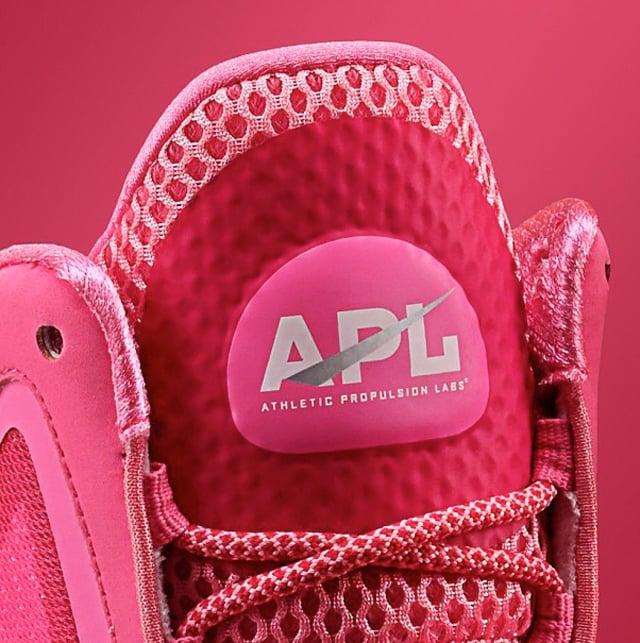athletic-propulsion-labs-concept-3-breast-cancer-awareness-full-look-2