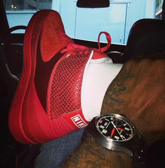 Carmelo Anthony Shows Off His Air Jordan II Legends of the Summer