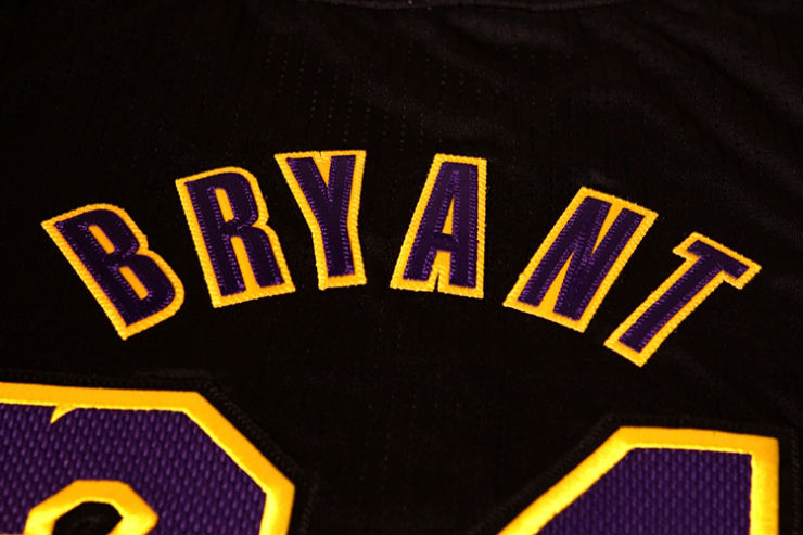 los-angeles-lakers-unveil-new-hollywood-night-black-alternate-uniforms-6