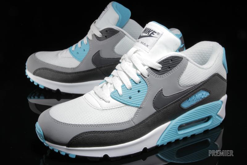 nike-air-max-90-essential-summit-white-medium-grey-black-dark-charcoal-2