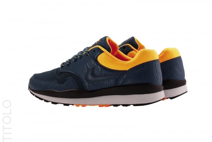 nike-air-safari-brave-blue-laser-orange-5