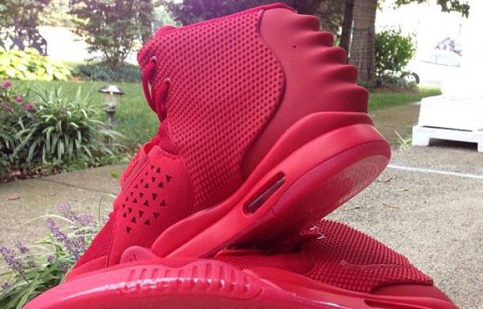 nike-air-yeezy-2-red-october-new-images-1