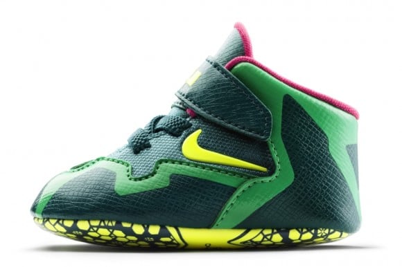 Nike LeBron 11 GS T-Rex