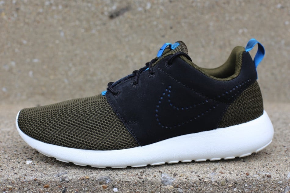 green and black roshe runs online -