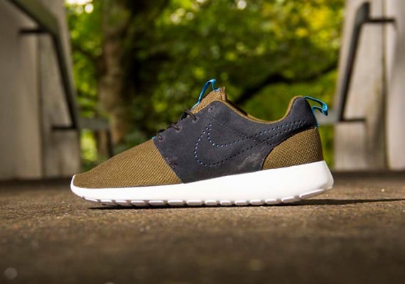 Nike Roshe Run Two-toned Suede