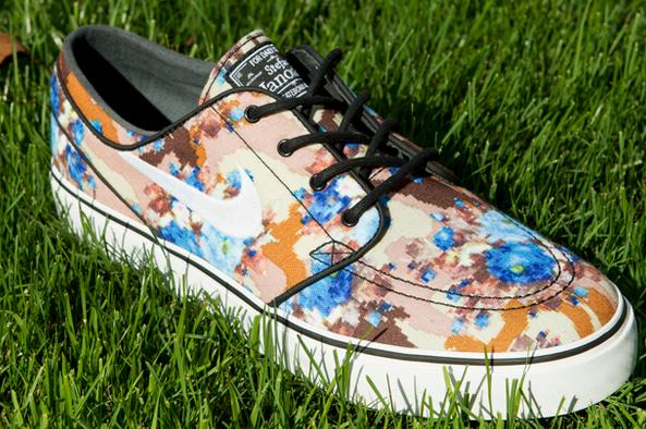 Nike SB Zoom Stefan Janoski Floral ‘Black-Light Photo Blue’ | Now Available