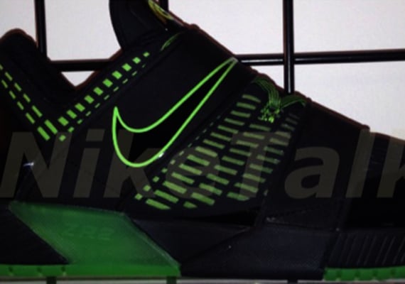 Nike Zoom Revis 2 – First Look