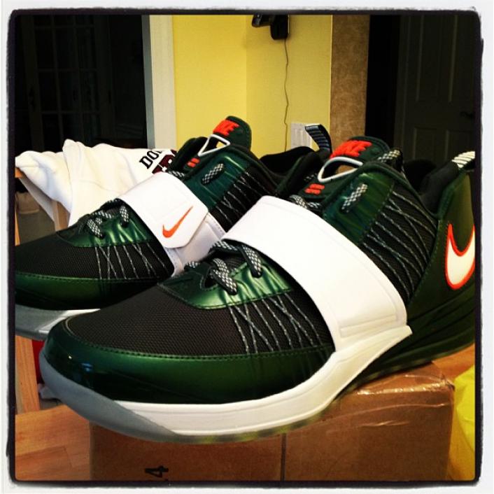 nike-zoom-revis-the-u-custom-3