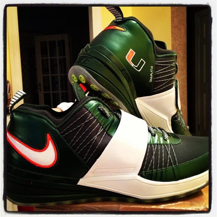 nike-zoom-revis-the-u-custom-4