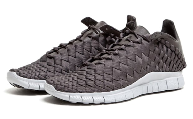 Release Reminder: Nike Free Inneva Woven SP ‘Night Stadium/Wolf Grey’