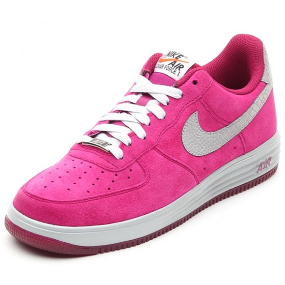 Release Reminder: Nike Lunar Force 1 Reflect ‘Raspberry Red/Reflect Silver’