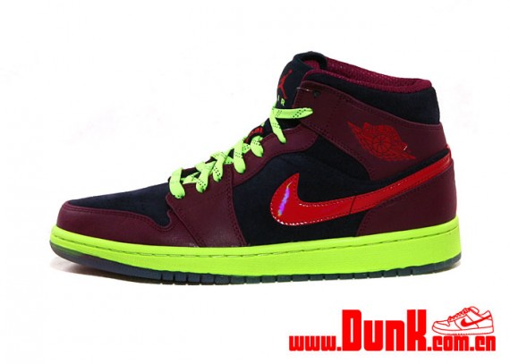 Air Jordan 1 Mid YOTS
